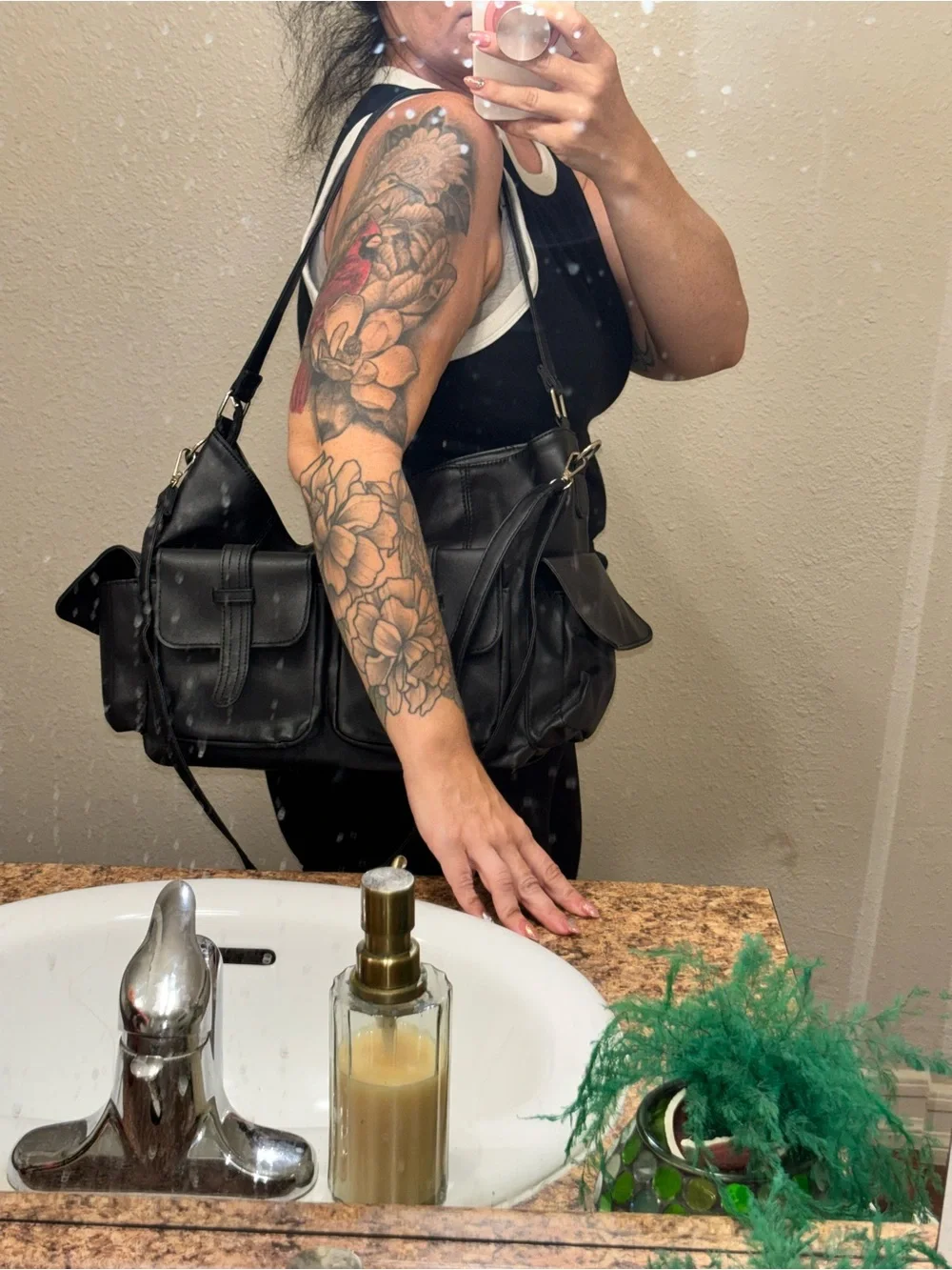 Source Unknown Black Shoulder Bag with Front Pockets